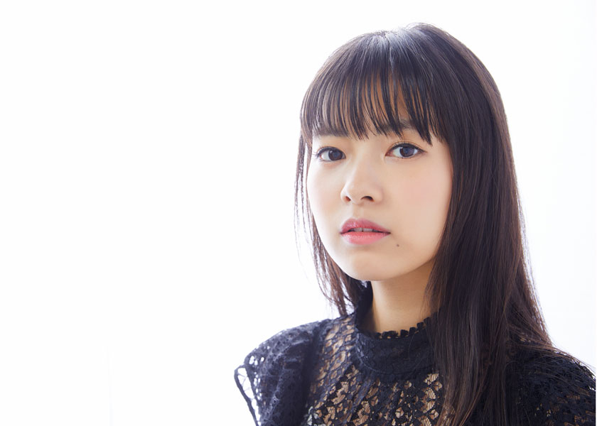 注目女優・新條由芽は、写真に夢中! | インタビュー - FINEBOYS Online