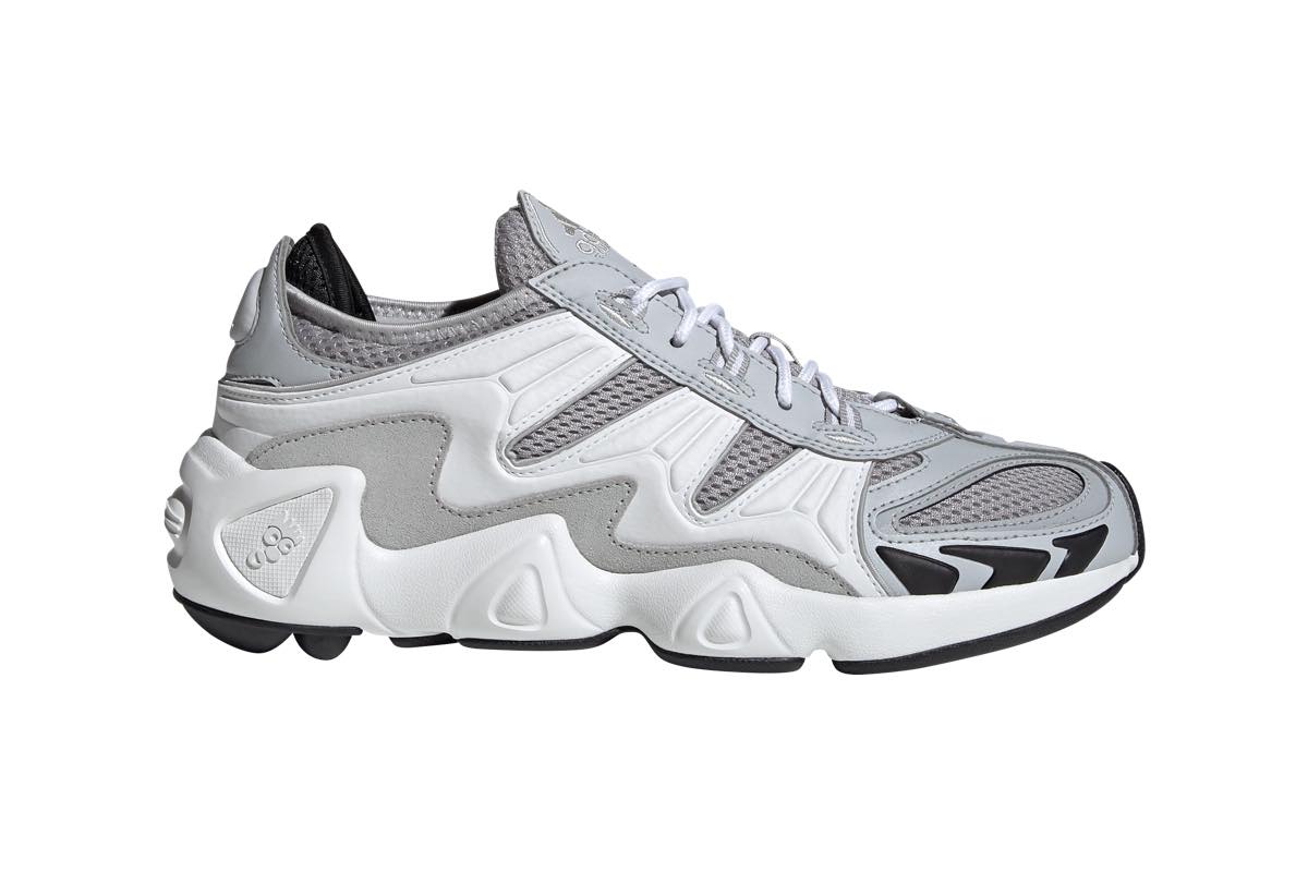 adidas GIANTS Vジャン　ライトブルー 19番菅野 adidas Originals アディダス ジャケット メンズ シューボックス