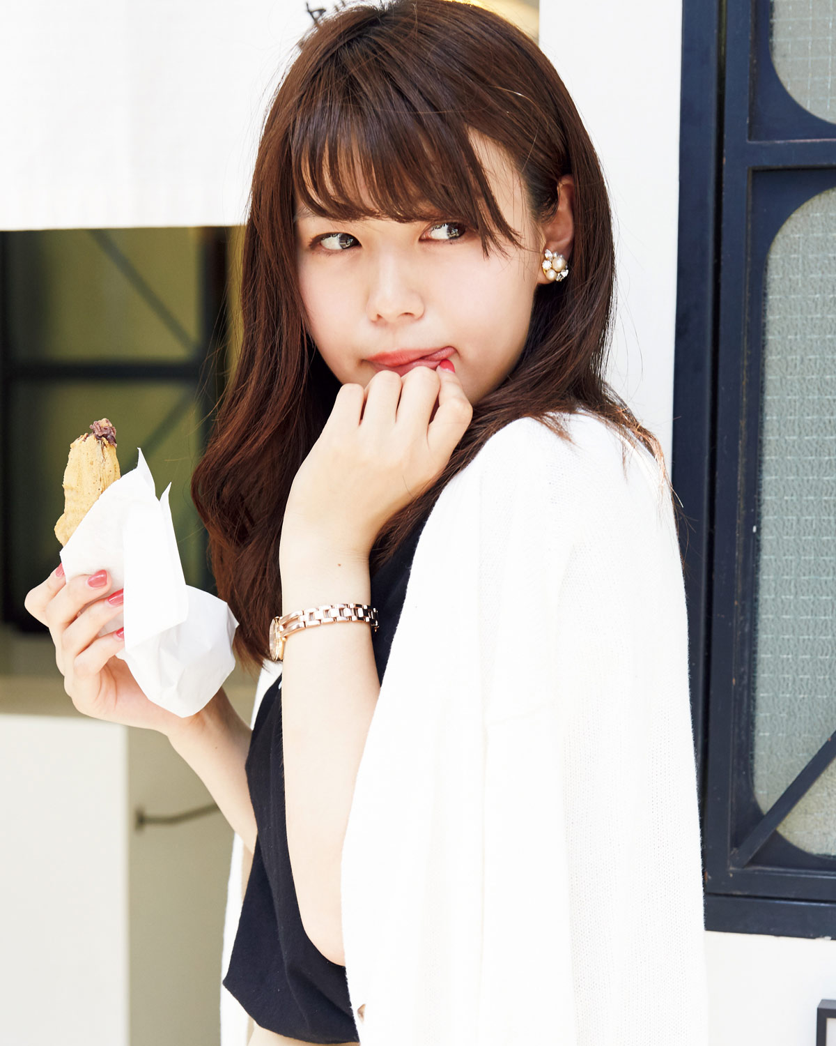 今日 あの子となにを食べにいこうか 激カワ女子図鑑 Vol 2青山学院大学4年井口綾子ちゃんとたい焼きを食べる インタビュー Fineboys Online 今日 あの子となにを食べにいこうか 激カワ女子図鑑 Vol 2青山学院大学4年井口綾子ちゃんとたい焼きを食べる インタビュー Fineboys Online