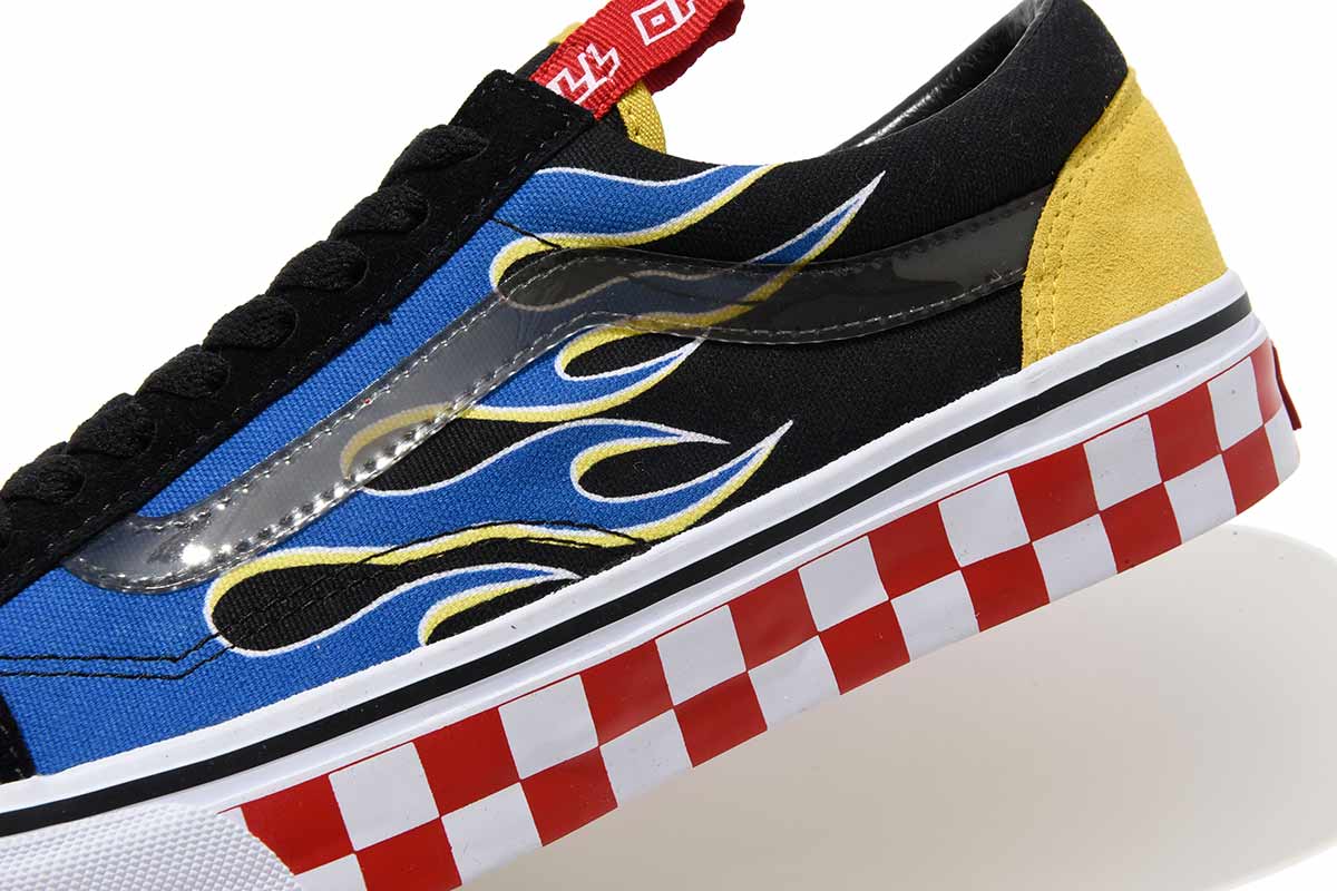 VANSの名作「OLD SKOOL」に新作登場! アイコニックなディテール VANSの名作「OLD SKOOL」に新作登場! アイコニックなディテール