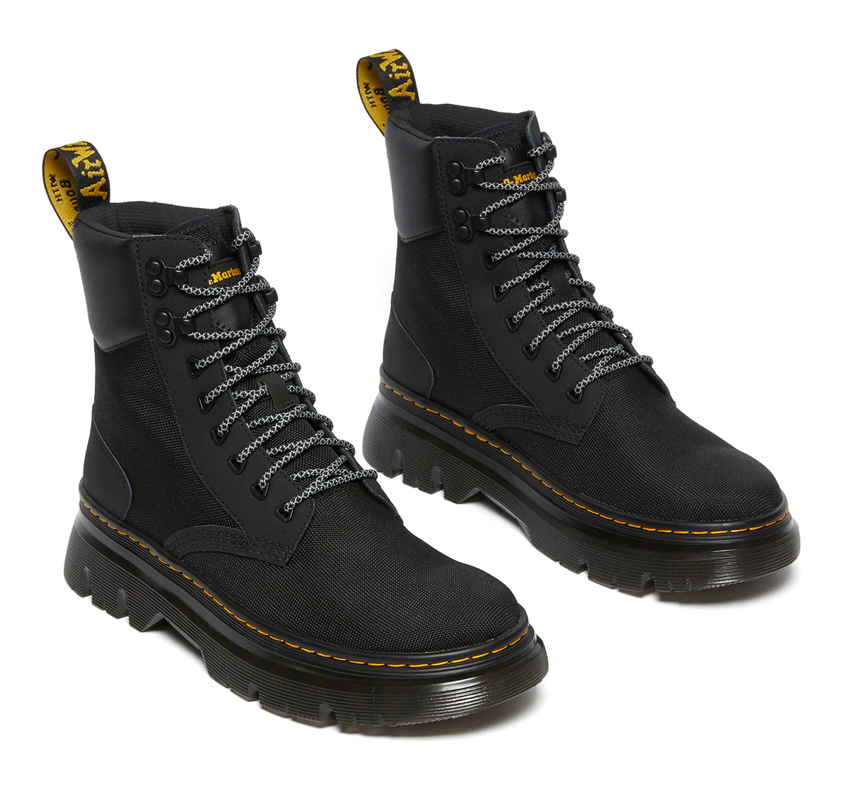 1万円代で買える！ドクターマーチンの新作ブーツが発売 | シューズ