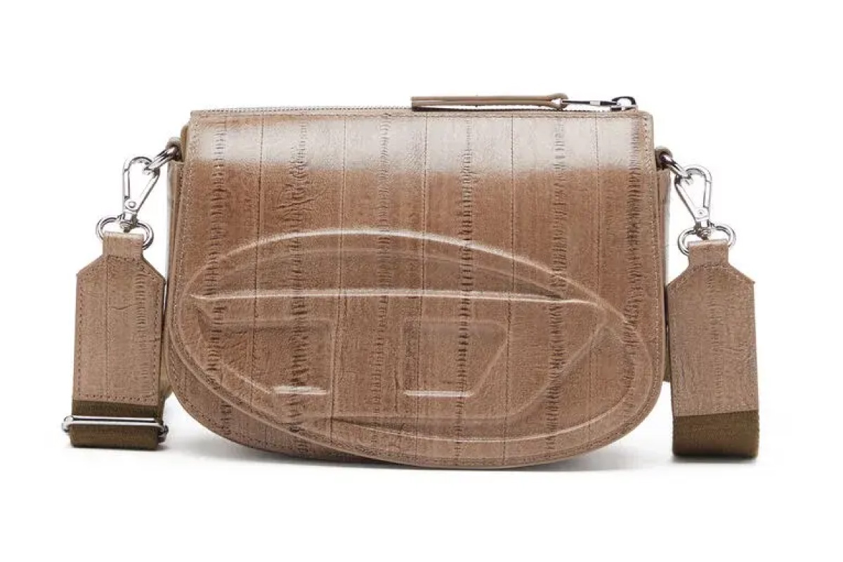 DIESELから新作カメラバッグ「THE NEW 1DR CAMERA BAG」が登場