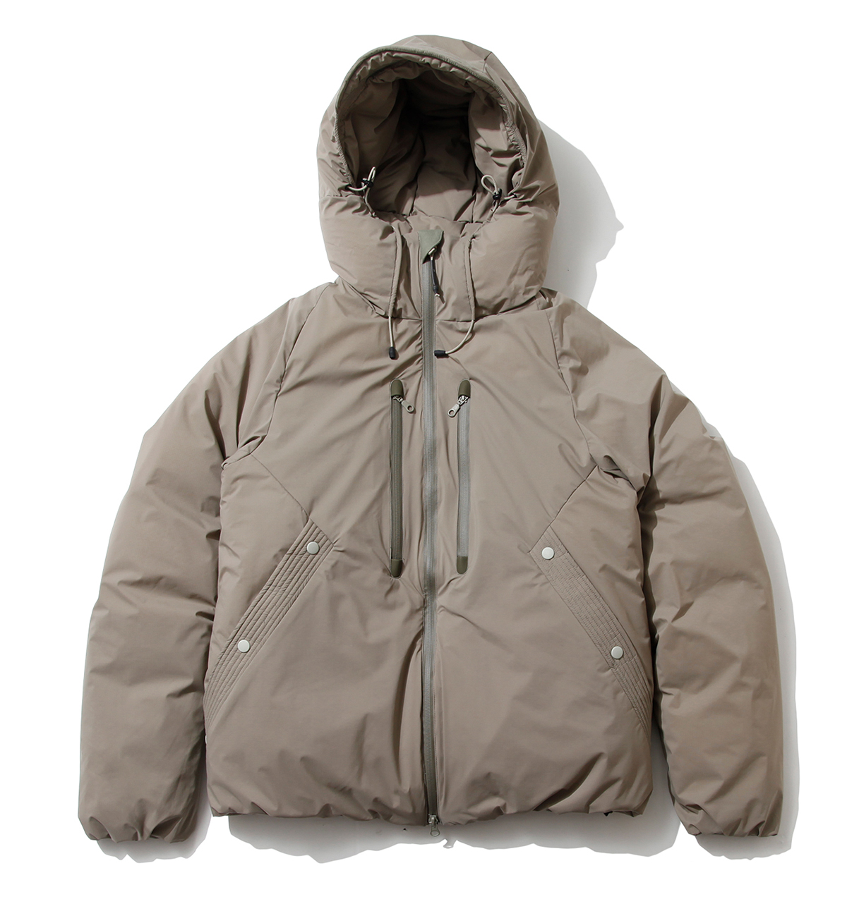 売れ切れ必至ダウン！ナンガ×F/CE.のコラボアイテムが今季も登場