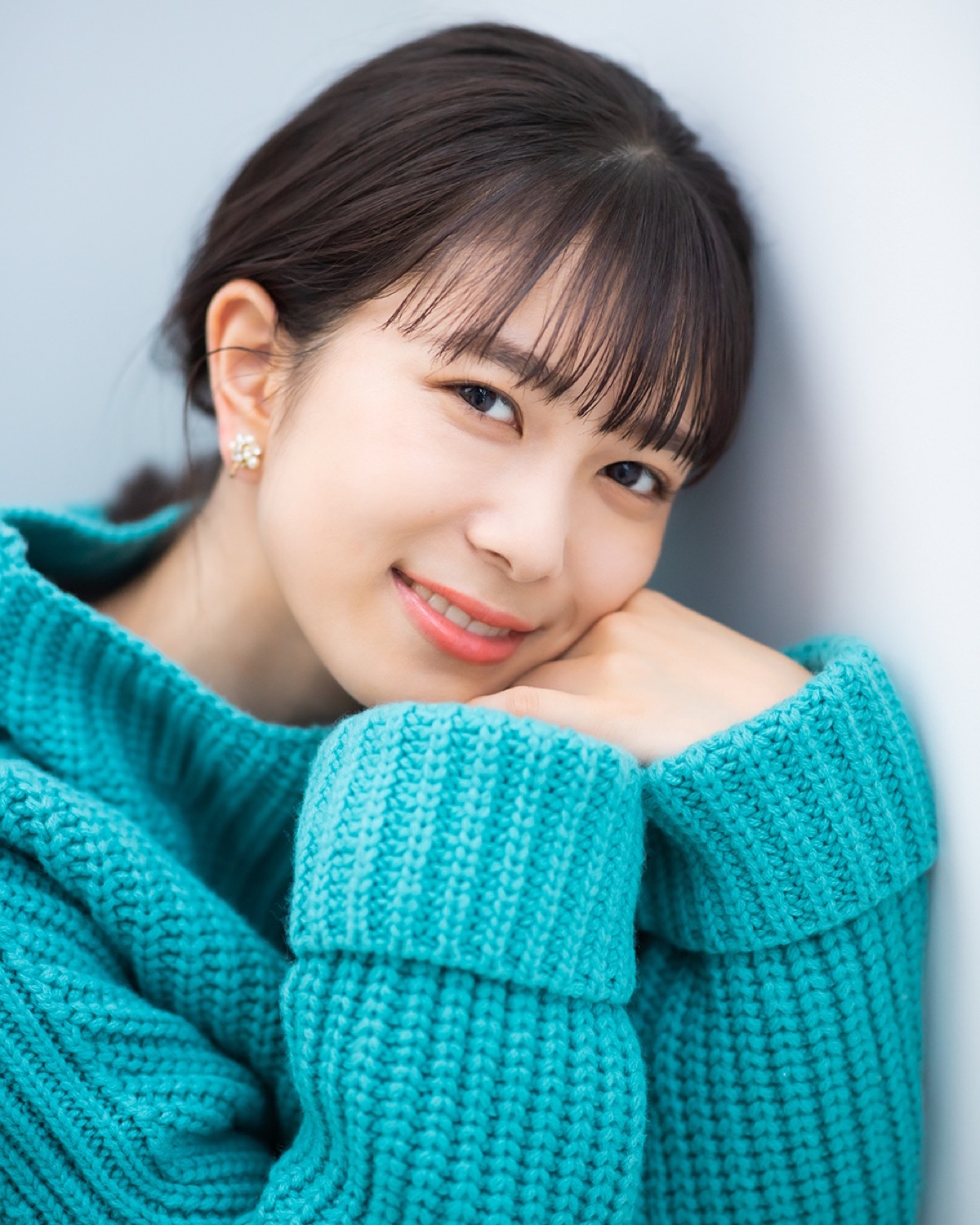 Juice＝Juice井上玲音と、冬のニット。 | インタビュー | FINEBOYS Online