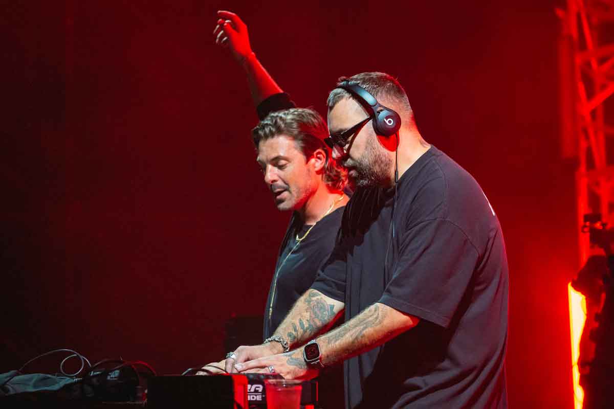 6万人が熱狂！Hardwell ＆ Axwell など、世界的アーティストが『ULTRA