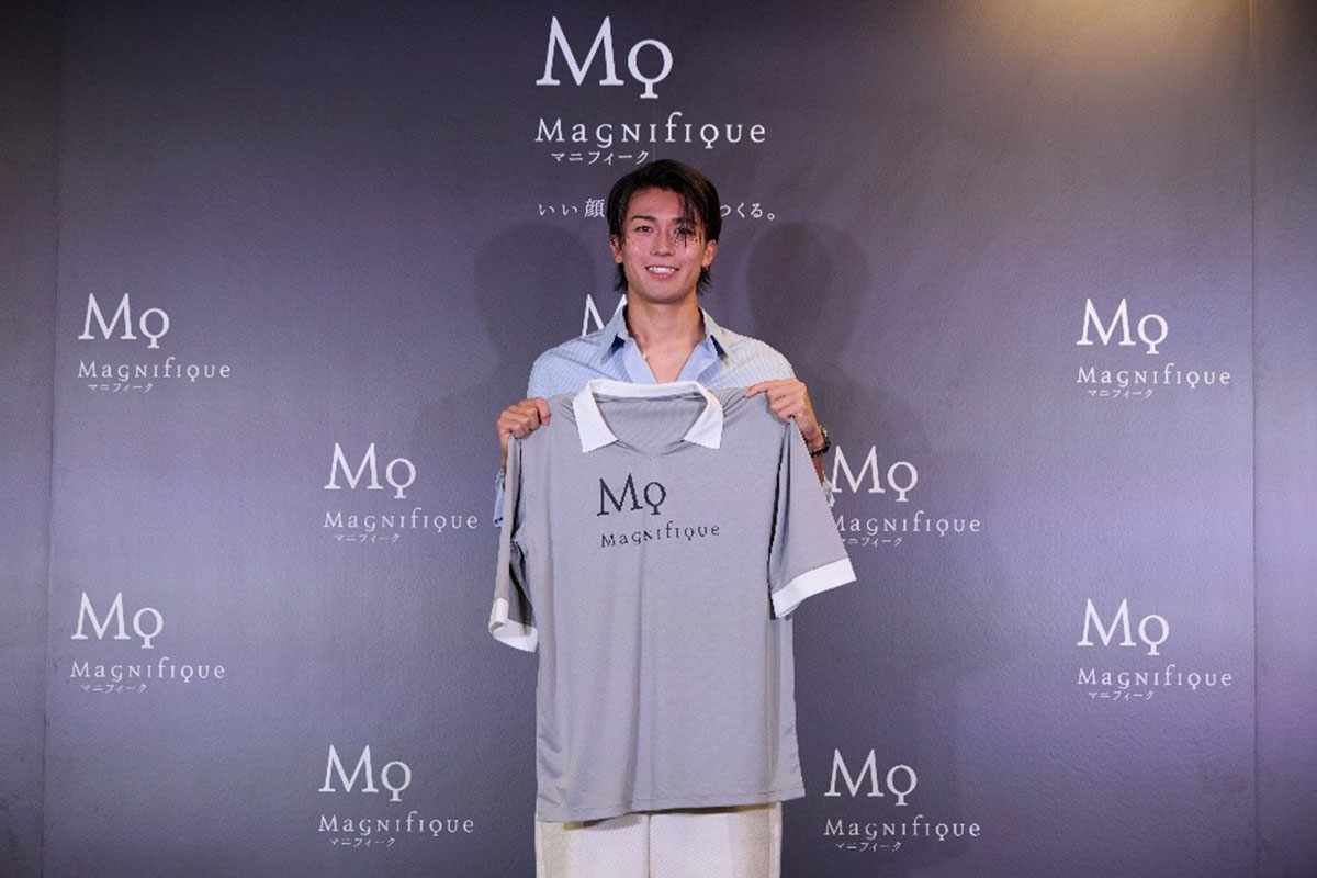 サッカー日本代表・中村敬斗が『マニフィーク』のイベントに出席
