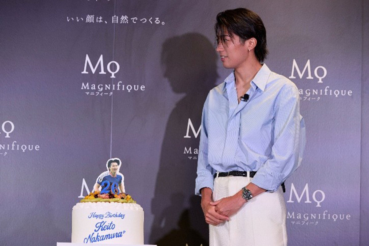 サッカー日本代表・中村敬斗が『マニフィーク』のイベントに出席